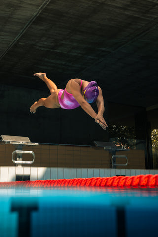 Malla para Entrenamiento de Natación Arena Women's Tie Dye Allover Swimsuit Challenge Back